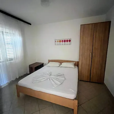 Omerbasic Apartment